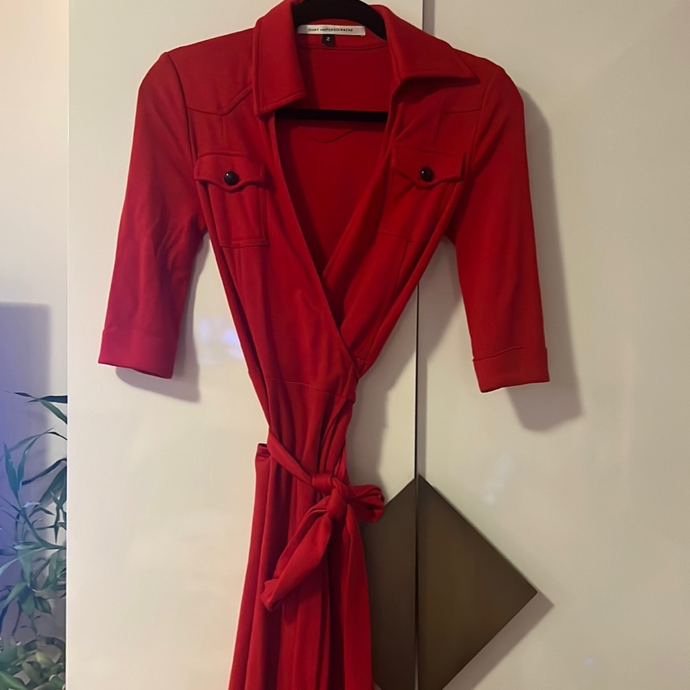DVF vintage classic wrap dress size 2 perfect condition